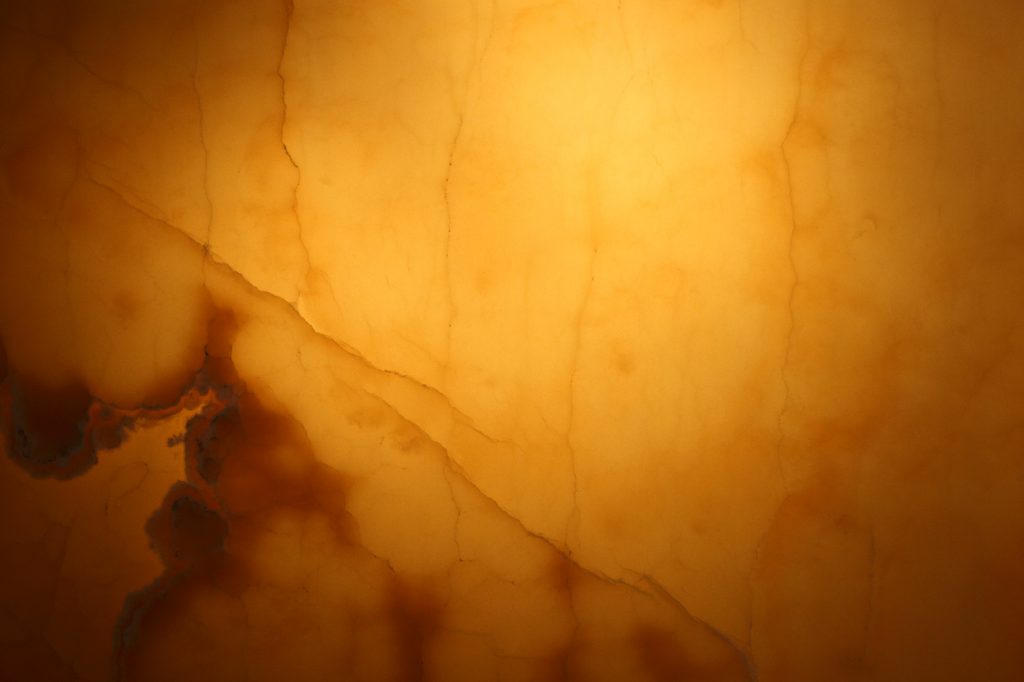 Saffron Onyx